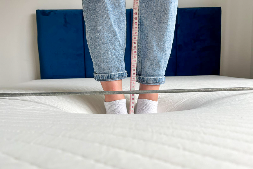 Hypnia Hybrid mattress sinking test